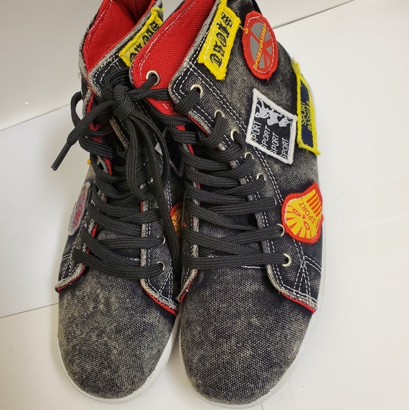 New assorted colors and sizes sneakers unisex for big boys and girls - Picture 14 of 16